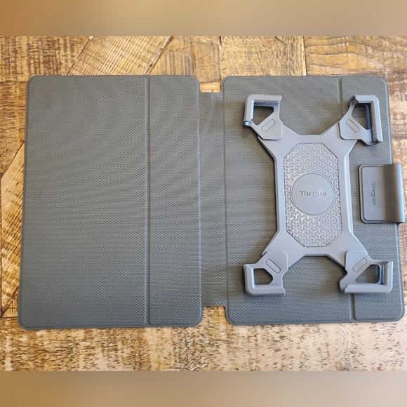 Tablet or iPad case - Picture 3 of 7